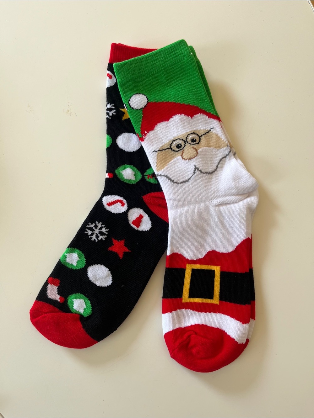 Womens Festive Holiday Crew Socks - 2 pairs